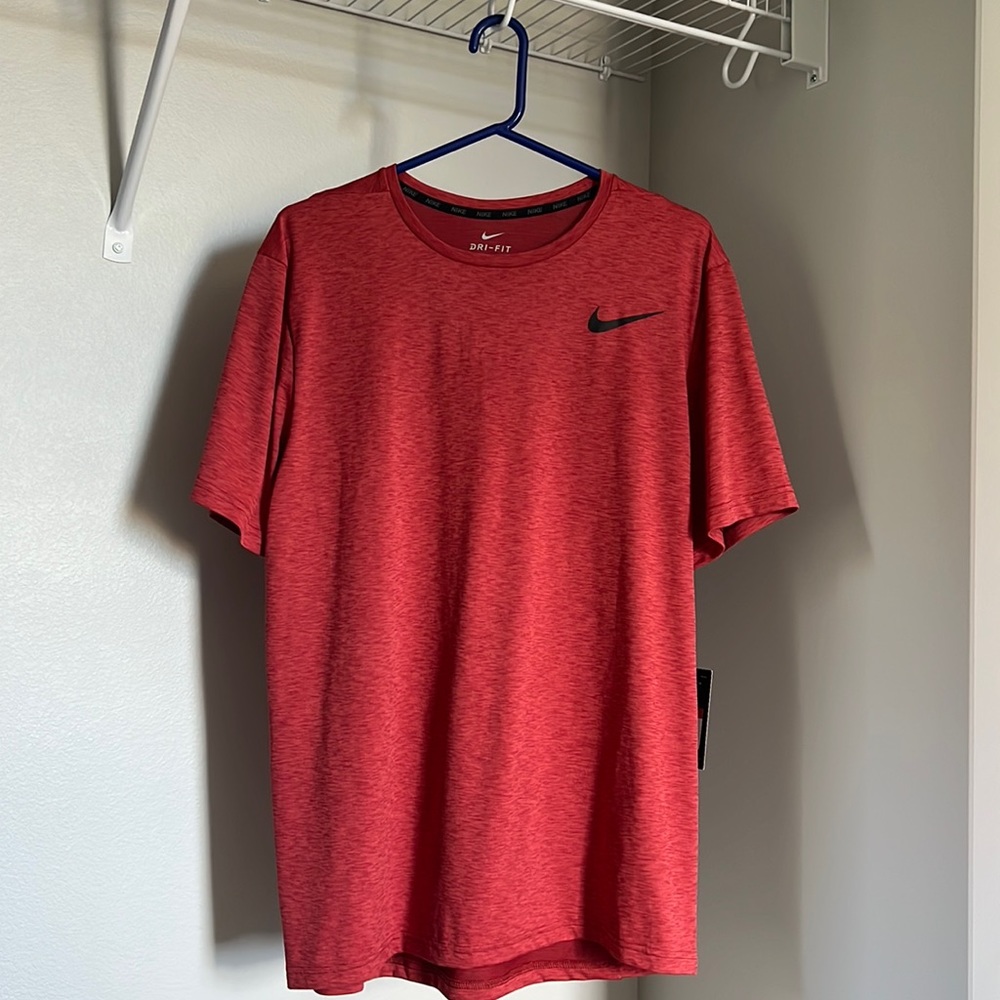 NWT Men’s Red Nike Dri-Fit Shirt